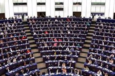 Le Parlement européen demande une plus grande perspective de genre dans les politiques publiques et une meilleure rémunération du travail des femmes