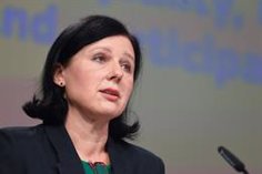 Bruxelles dénonce la Hongrie devant la Cour de l’UE pour sa loi contre la communauté LGTBIQ