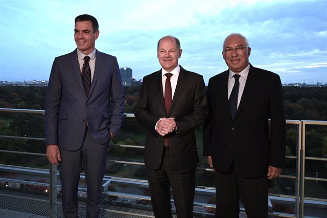 Sánchez affirme, avec Scholz et Costa, « accélérer » le Midcat pour garantir l&rsquo;approvisionnement énergétique de l&rsquo;UE