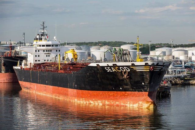 Les États-Unis exemptent le pétrole russe raffiné dans d&rsquo;autres pays du plafonnement des prix