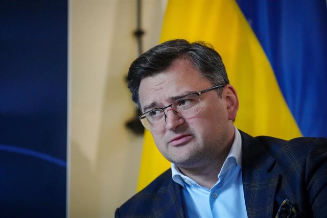 Kuleba exhorte l’UE à approuver un nouveau train de mesures contre la Russie qui sanctionne son industrie de l’armement