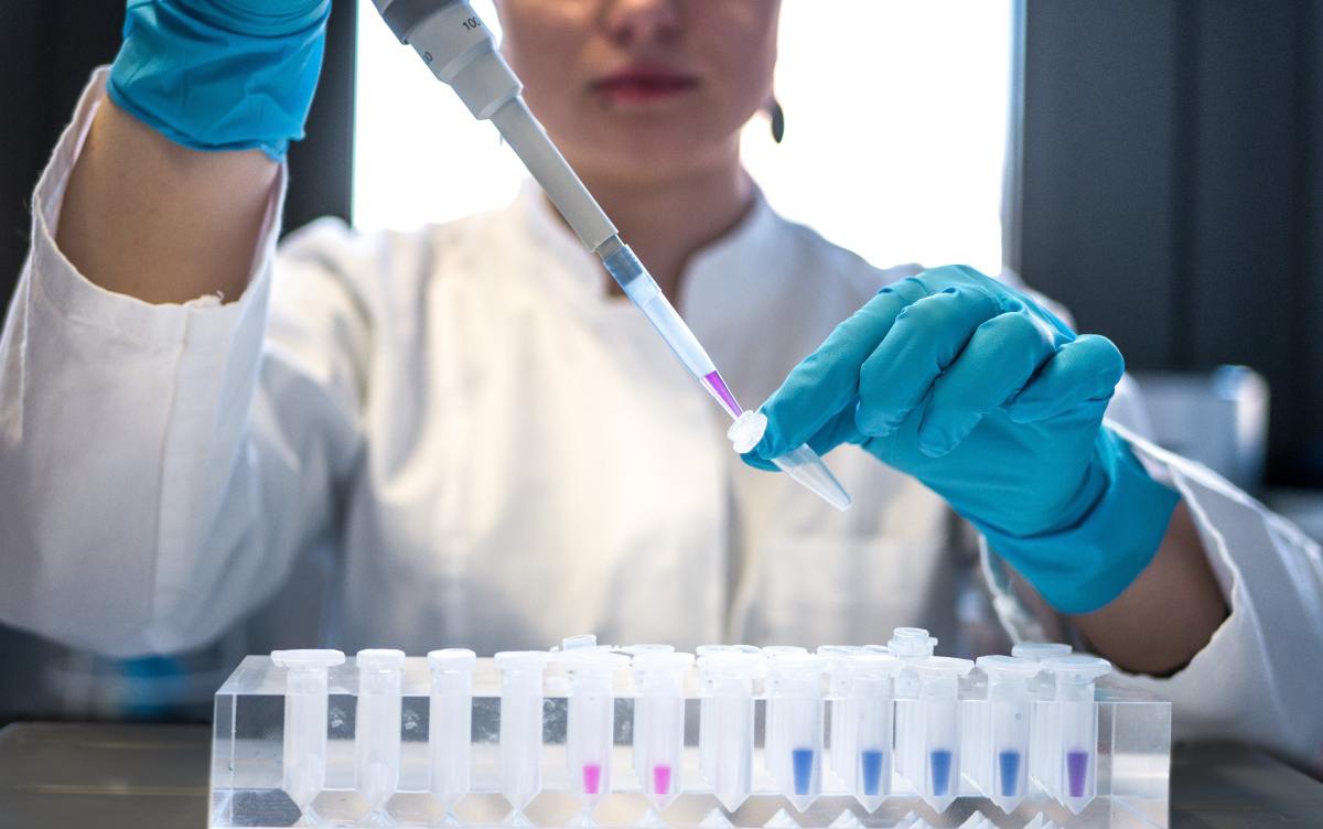 La science peut-elle être plus équitable pour que tout le monde en profite ?  La science ouverte est la réponse