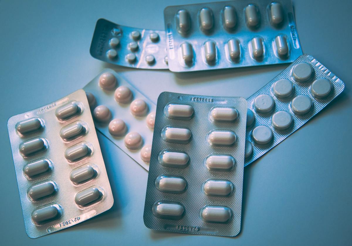 Voici pourquoi certains pays connaissent des pénuries de médicaments – et ce qui peut être fait pour assurer l’approvisionnement