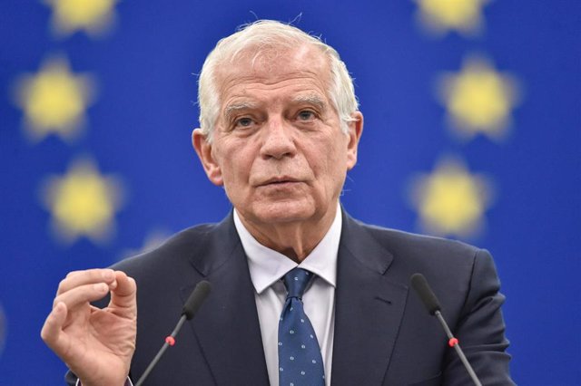 Borrell demande « moins d&rsquo;applaudissements et plus de médias » pour l&rsquo;ukraine