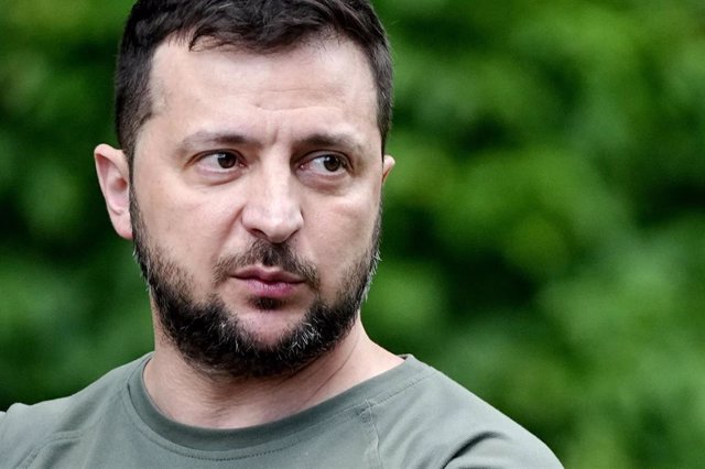 Zelensky célèbre le dixième cycle de sanctions de l’UE contre la Russie et prévient que « ce ne sera pas le dernier »