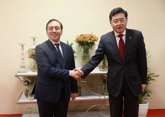 Albares aborde le 50e anniversaire des relations et de la guerre en Ukraine avec son nouvel homologue chinois