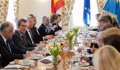 Feijóo critique devant les ambassadeurs de l’UE que Podemos soutient Poutine et dit qu’un gouvernement PP mettra fin à la division