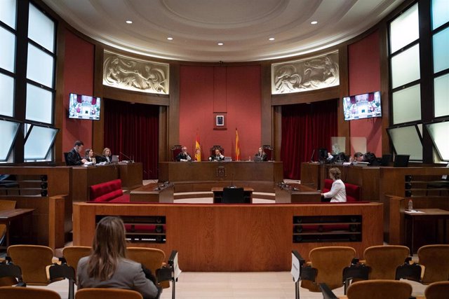 Vu pour avoir condamné le procès de Meritxell Serret pour désobéissance présumée au 1-O