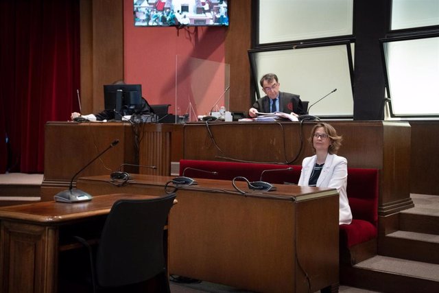 Serret plaide pour la « stratégie commerciale » après sa disqualification pour 1-O