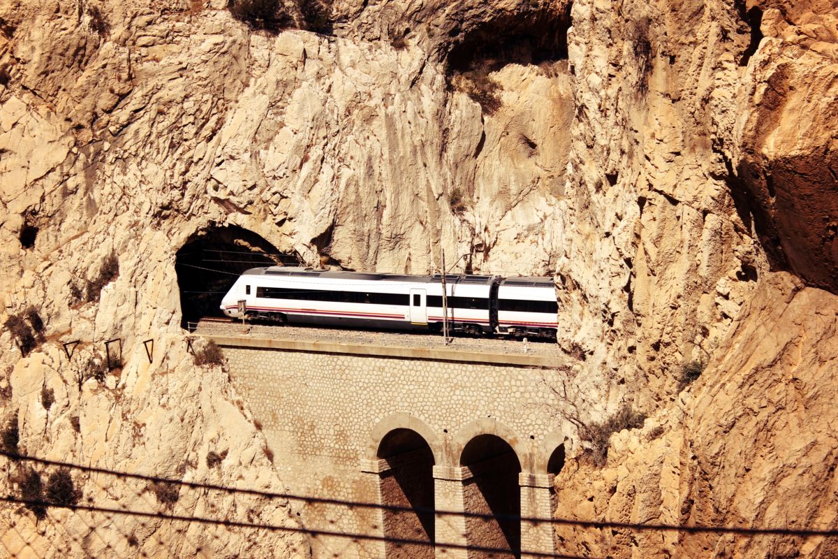 Pratiques anticoncurrentielles: la Commission ouvre une enquête sur d&rsquo;éventuelles pratiques anticoncurrentielles de Renfe dans le domaine de la billetterie ferroviaire en ligne