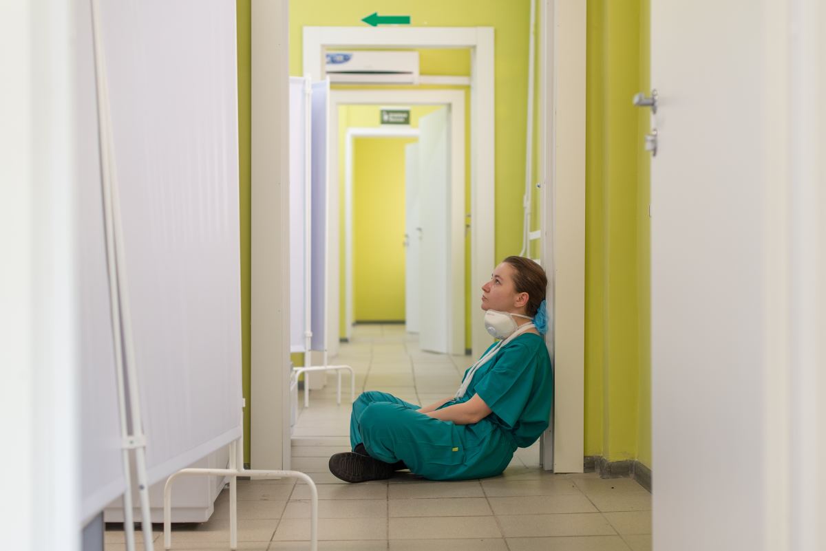 Après la crise du COVID : Burnout chez les travailleurs de la santé