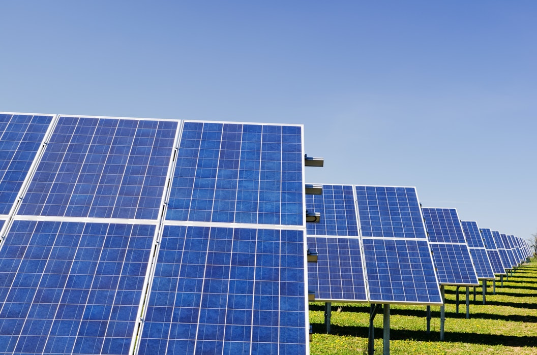 Brésil : la BEI prête 300 millions d’euros à Banco Santander Brasil pour des investissements à petite échelle dans l’énergie solaire