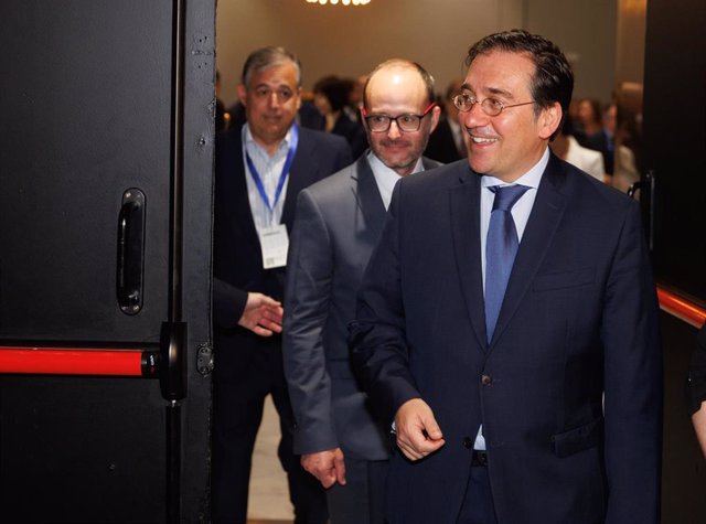 Albares sera le numéro 5 sur la liste de Madrid au Congrès et le directeur de la Garde civile sera à la 10e place