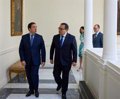 Albares transfère au Premier ministre et à la chancelière du Pérou le soutien de l’Espagne à Boluarte