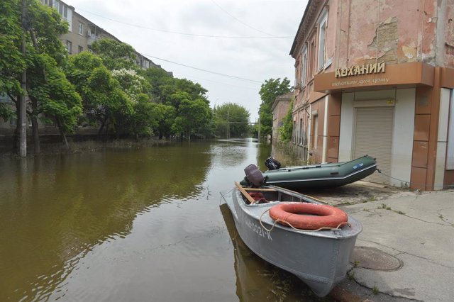 Au moins 14 pays de l’UE offrent leur aide à l’Ukraine contre les inondations à Kherson