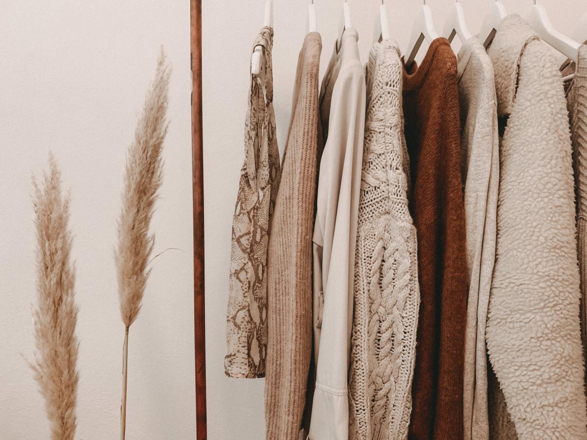 Économie circulaire pour les textiles : prendre la responsabilité de réduire, réutiliser et recycler les déchets textiles et stimuler les marchés des textiles usagés