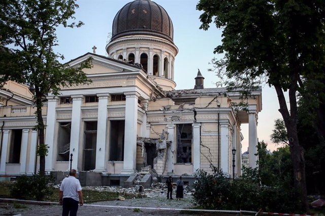 L’UE dénonce que la Russie a commis une nouvelle « crime de guerre » lors de l’attaque de la grande cathédrale orthodoxe d’Odessa
