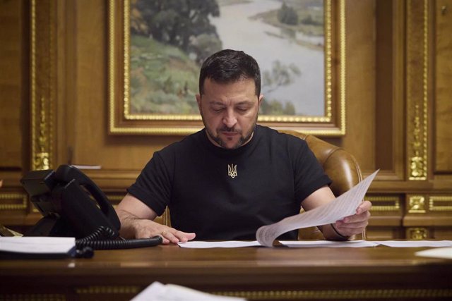 Zelensky signe une loi clé pour l’adhésion de l’Ukraine à l’UE