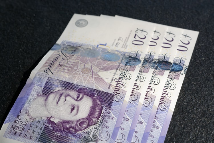 La Banque d’Angleterre arrête la hausse des taux d’intérêt et d’autres articles économiques à lire cette semaine