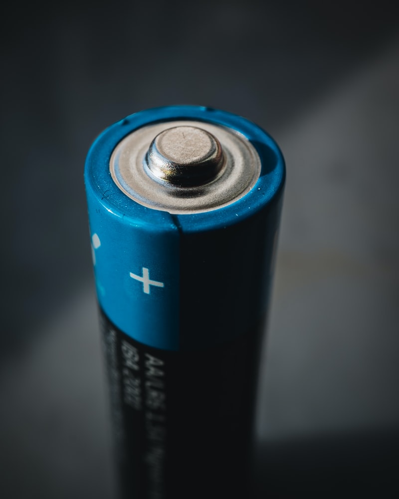 Comment le stockage d’énergie par batterie peut nous propulser vers Net Zero