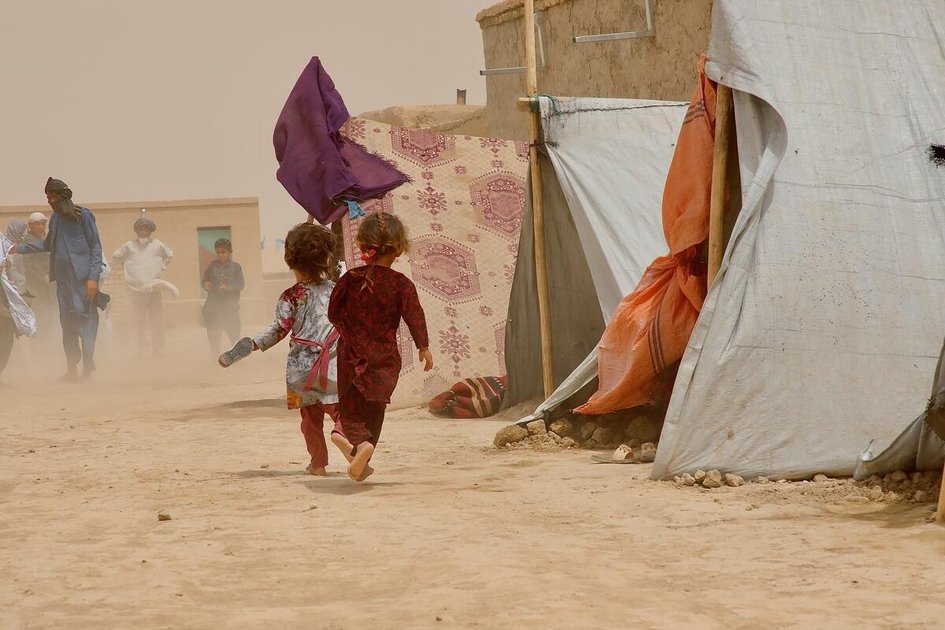 L’UE débloque 140 millions d’euros pour soutenir le peuple afghan, en particulier les femmes et les filles