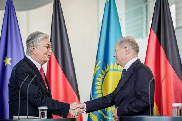 Le président du Kazakhstan dit à Scholz qu’il soutient les sanctions occidentales contre la Russie