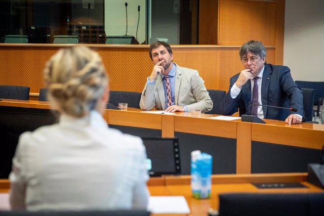 Puigdemont affirme que sa rencontre avec Díaz est « fait partie de la normalité démocratique dans l’UE »