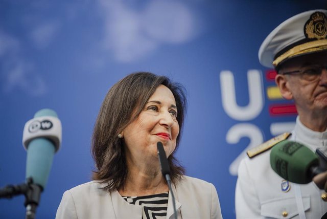 Robles tient une réunion de travail au CNI pour soutenir l’effort en Ukraine et en Afrique comme régions prioritaires