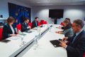 Aragonès et Serret abordent l’amnistie et le statut officiel du catalan avec deux commissaires européens
