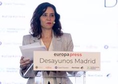 Ayuso accuse Sánchez de « fragmenter » l’immigration pour que la Catalogne fonctionne comme une nation et appelle à l’intervention de l’UE