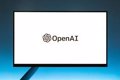 Bruxelles enquête sur l&rsquo;investissement de Microsoft dans OpenAI et son impact sur le marché