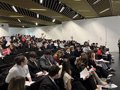 Environ 70 étudiants de 19 centres débattent de la santé mentale des jeunes ou de l’éthique de l’IA sur le campus de l’USJ