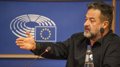 Manu Pineda, après avoir remporté les primaires de l'IU pour les élections européennes, appelle au renforcement d'une « gauche forte »