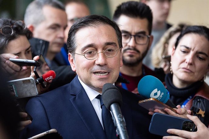Albares assure que la colonie espagnole au Moyen-Orient « c'est bien » et les ambassades de la région « opérationnel »