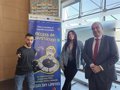 Inserta Empleo présente à Séville une manette de jeu vidéo adaptée aux personnes handicapées