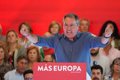Espadas accuse Moreno d'avoir « mis des bâtons dans les roues » des fonds européens et ensuite de les avoir « restitués pour cause d'inutilité »