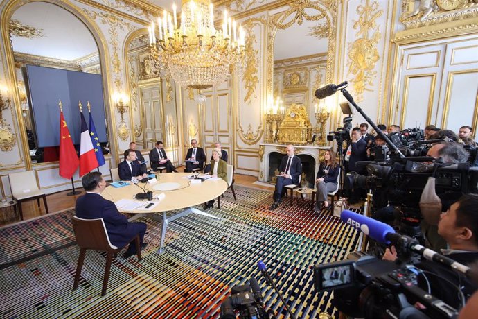 L'UE exhorte la Chine à limiter les expéditions de biens civils et militaires vers la Russie qui pourraient aboutir en Ukraine