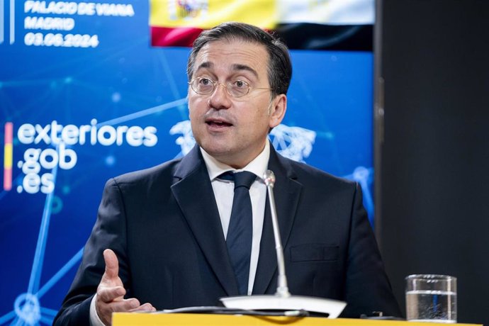 Albares précise que l'Espagne n'a pas fourni à l'Ukraine du matériel militaire capable d'attaquer le territoire russe