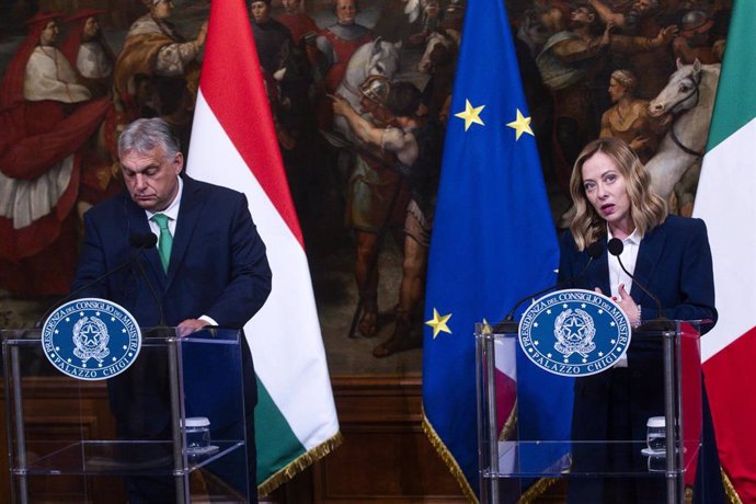 Meloni et Orbán soulignent leurs points communs sur la migration irrégulière malgré leurs divergences concernant l'Ukraine