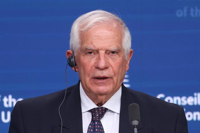 Borrell répond à Tajani que c'est le cas « ridicule » Dire que supprimer les limites des armes à feu, c'est être en guerre avec la Russie