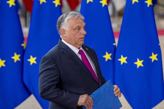 La Hongrie répond à Bruxelles que son projet de visa pour les Russes est conforme « les mêmes contrôles » que pour les autres nationalités