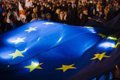 Des dizaines de milliers de personnes manifestent en faveur de l'Europe à une semaine des élections législatives en Géorgie