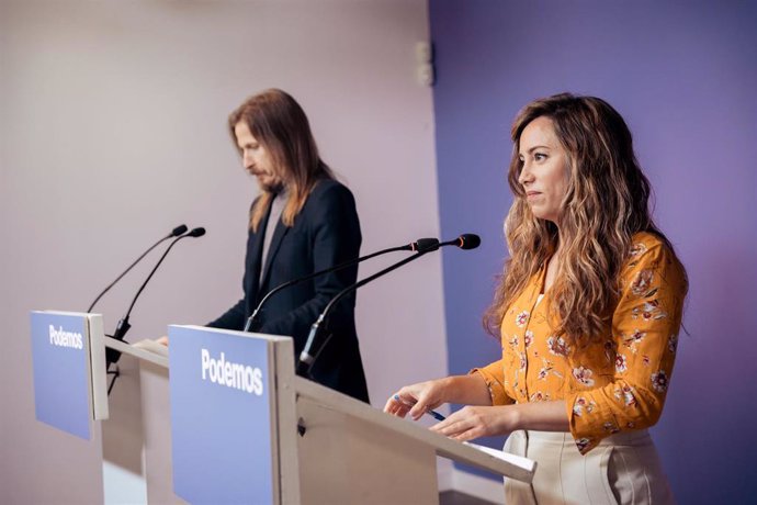 Podemos critique, après le naufrage d'une pirogue aux îles Canaries, le fait que le gouvernement « complice » de la politique « criminel » de l'UE