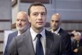 Bardella reconnaît qu'AN « est à genoux » face à la possible inéligibilité de Le Pen pour détournement de fonds