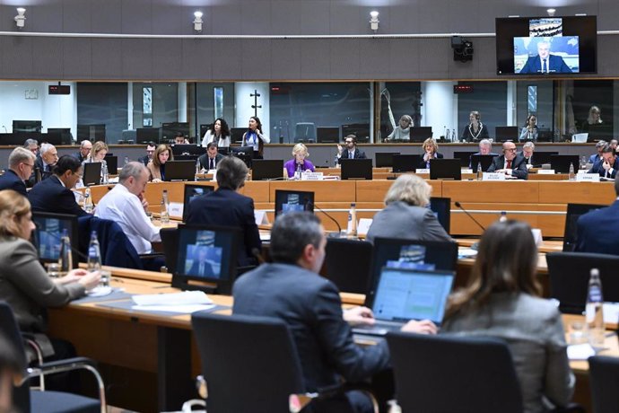 L'UE impose des sanctions à la « flotte fantôme » russe, aux entreprises chinoises et au ministre nord-coréen de la Défense