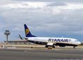 Ryanair prévoit d'augmenter le nombre de passagers de 300 millions par an et appelle à supprimer les taxes et limites sur le trafic aérien en 2025.