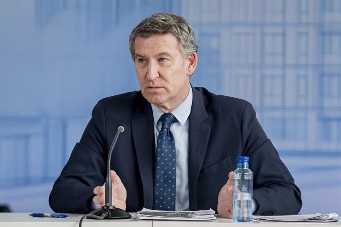 Feijóo rassemble l'ancien ministre extérieur et la défense du PP et des diplomates pour analyser la relation de l'UE et de la Russie