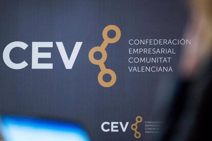 CEV avertit que « politique erratique » de Trump et les réactions du reste des pays affecteront l'économie de valence