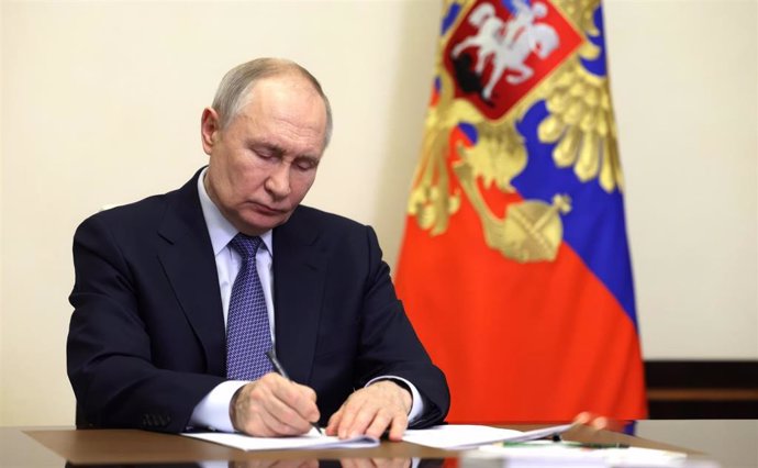 L'UE réitère qu'elle ne fera que des sanctions pour soulever des sanctions en Russie si pour l'agression et retirer ses troupes d'Ukraine