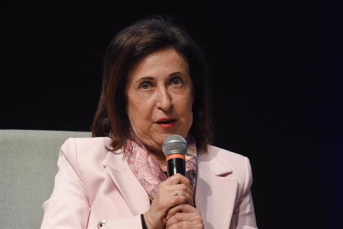 Robles et le commissaire européen à la défense coïncident dans le « chance » Pour renforcer l'industrie militaire de l'UE